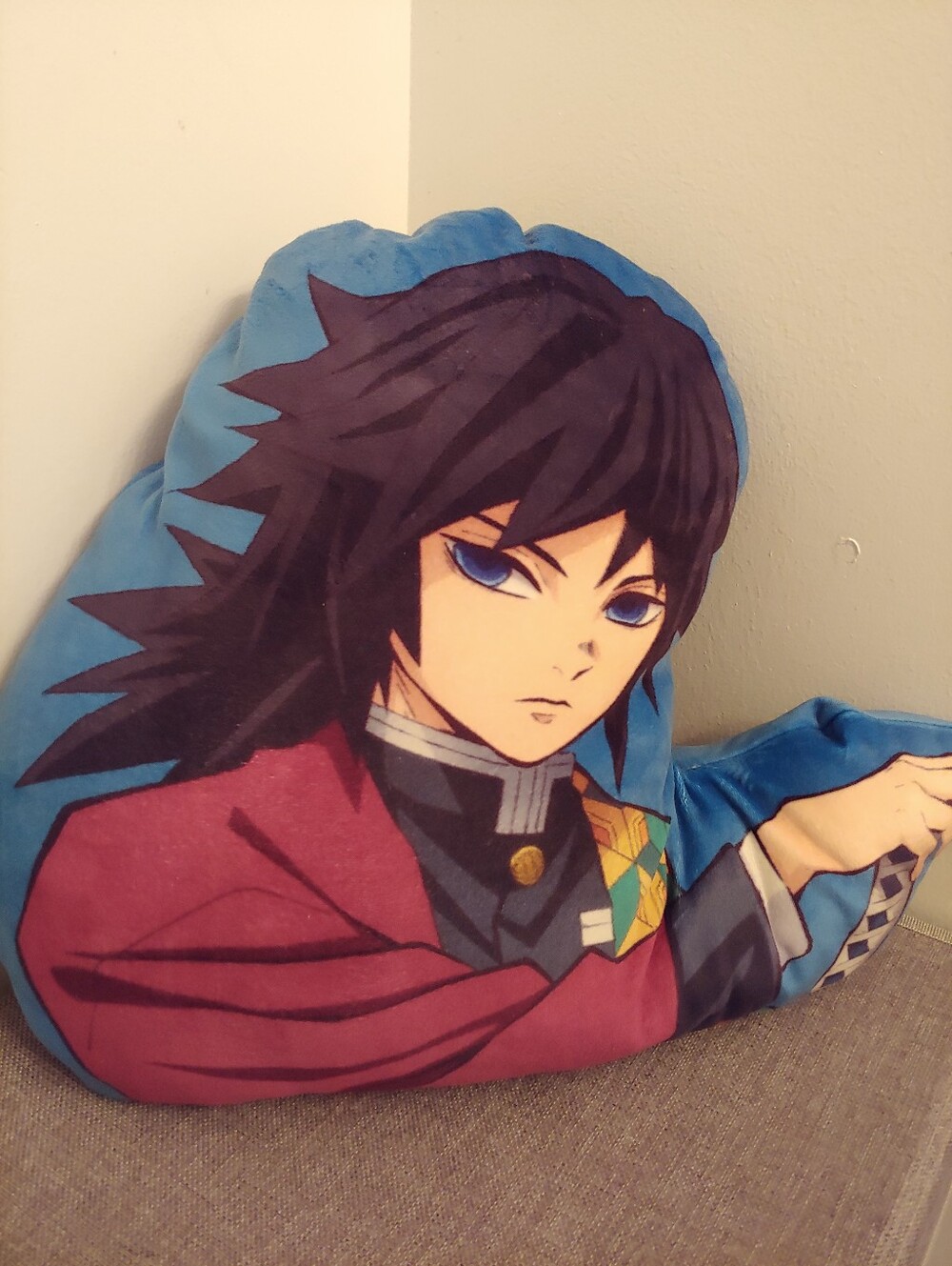 Demon Slayer : Kimetsu No Taina Giyu Tomioka Die Cut Cushion
